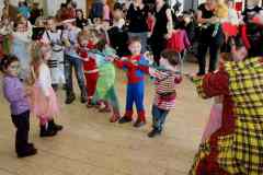 SVO_KiFasching_04_Tauziehen
