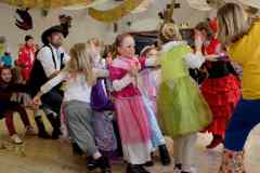 SVO_KiFasching_07_Tauziehen